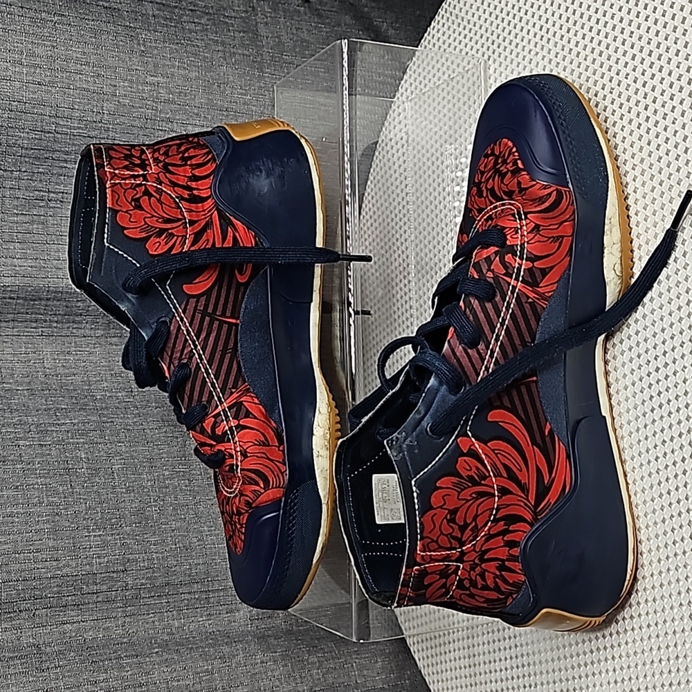 ADIDAS BY STELLA McMARTNEY TREINO MID-CUT PRINT SHOE SIZE 8.5"BLUE-RED